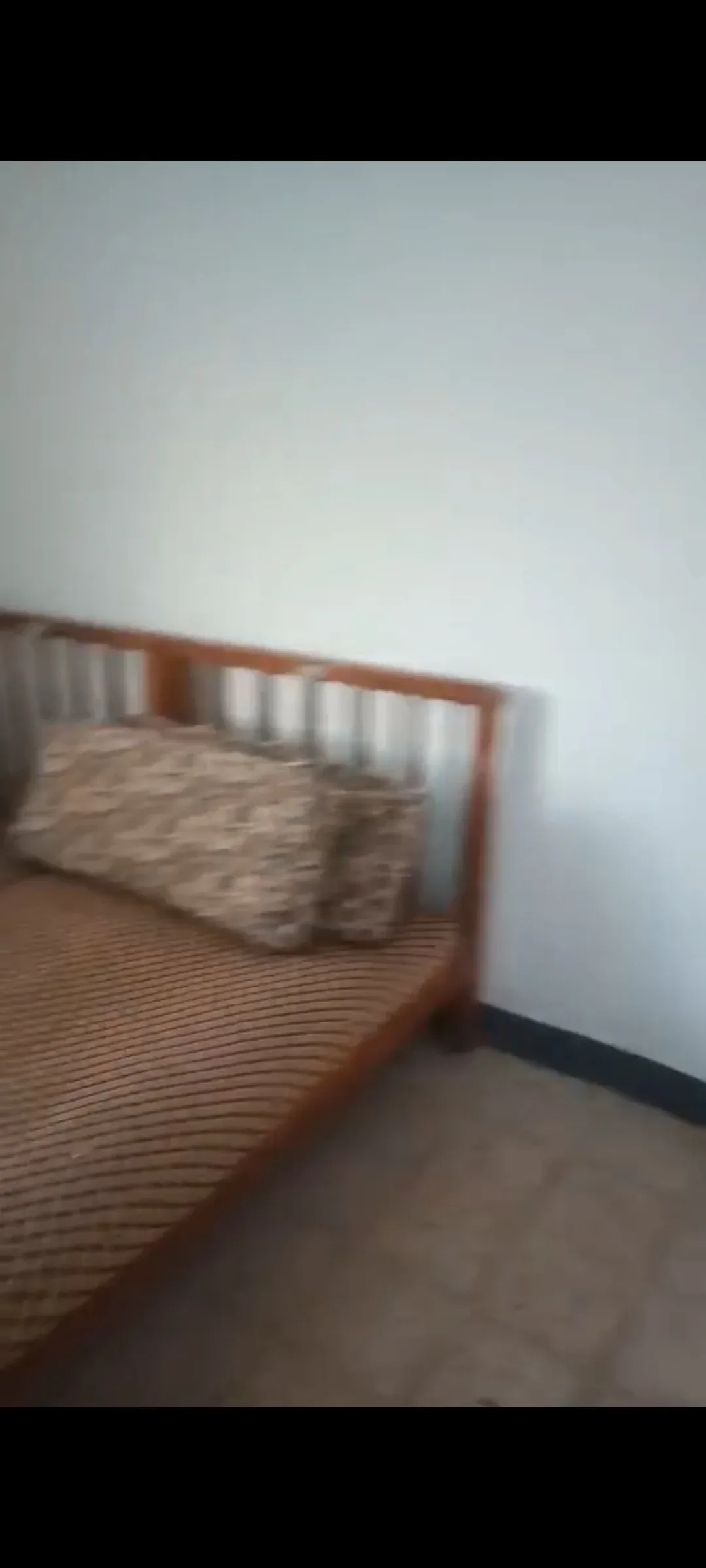 الهانوفيل شارع الدكتور عبد الكريم درويش متفرع من شارع عمر بن الخطاب شاطئ الياسمين صف اول من بحر الدور الثاني - Image 1