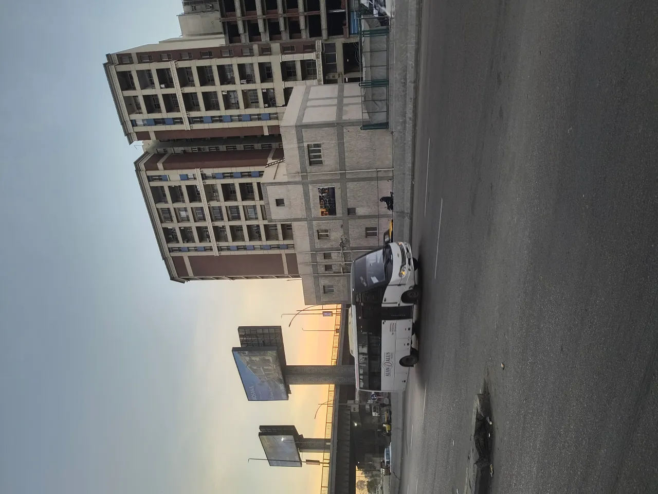شقة فاخرة بكومباوند ابراج الجهاز المركزي للمحاسبات محرم بك على المحمودية - Image 1