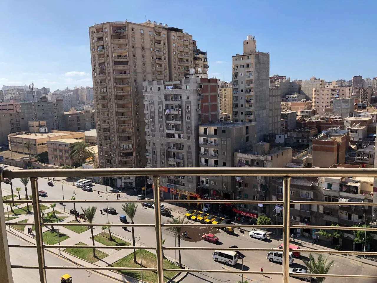 كود 165 شقة 159م للبيع في كمبوند الكرمة – بجوار كارفور سيتي لايت – دور عالي مميز - Image 1
