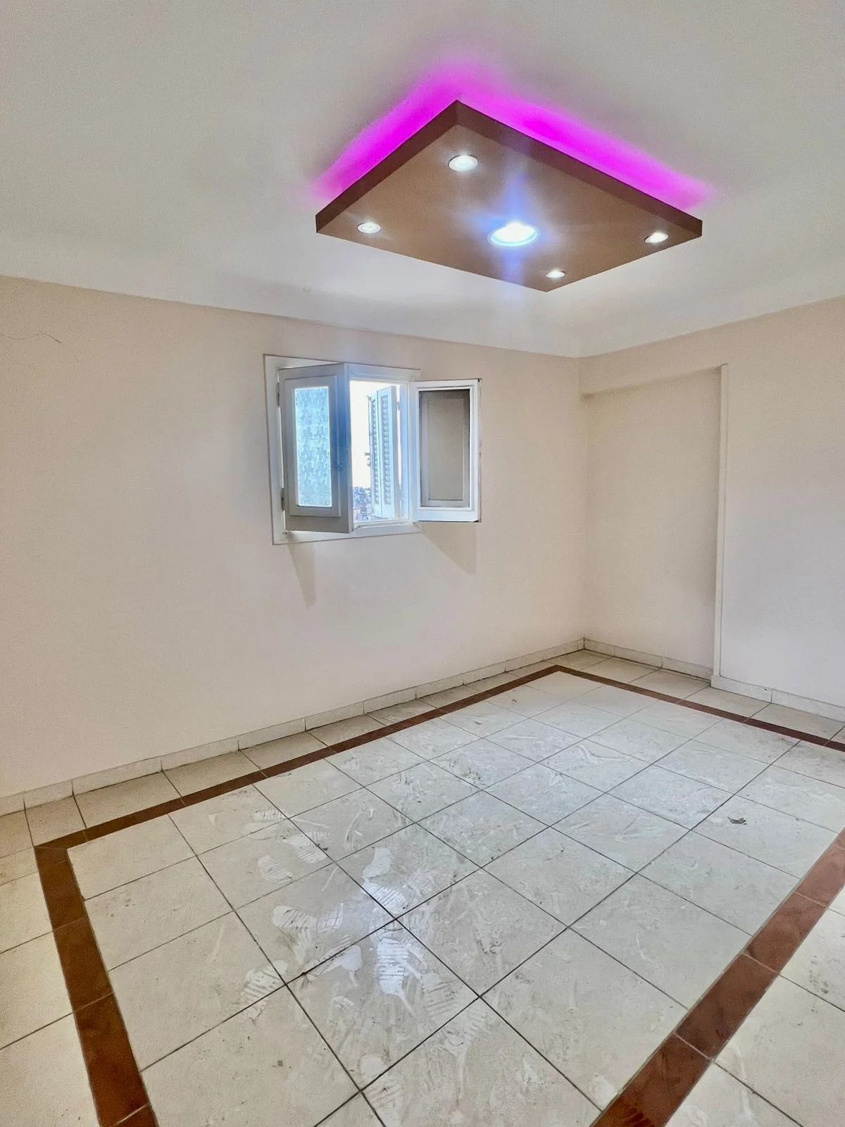   شقة كود 142 الفلكي 16 – الإصلاح عمومي – على الشارع مباشرة أمام جراج الزعيري - Image 1