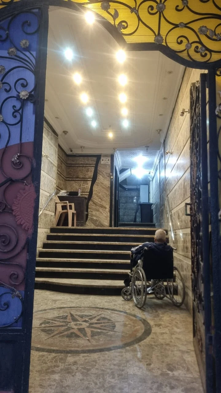 وحده للايجار تجاري في شارع الورة البيضاء 